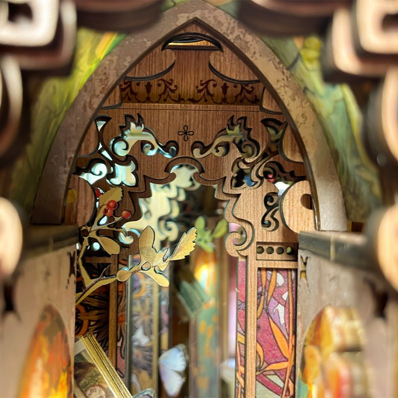 Book Nook Butterfly of the Unknow Lands