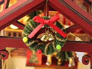 Book Nook Christmas miniatures world